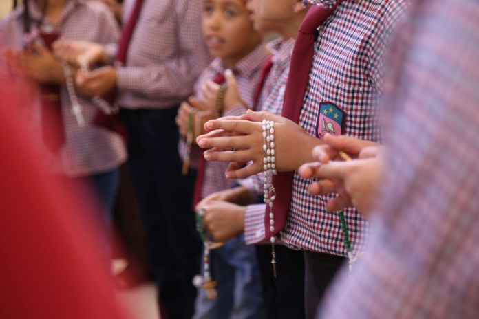 Milion dzieci modli się na różańcu - 18 października